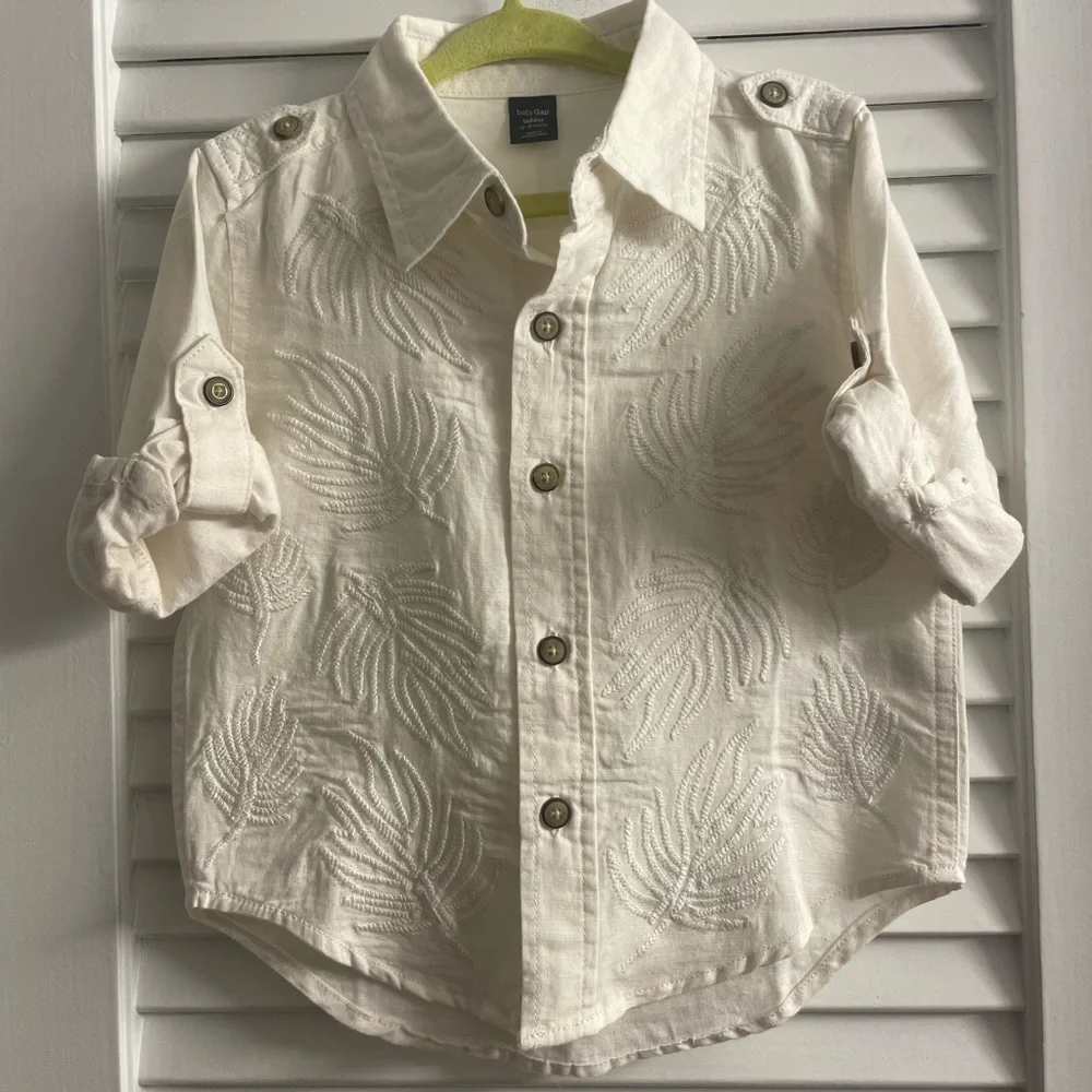 BABY GAP LIKE NEW Guayabera-like Shirt SZ 12-18M runs LG Don’t think ever worn